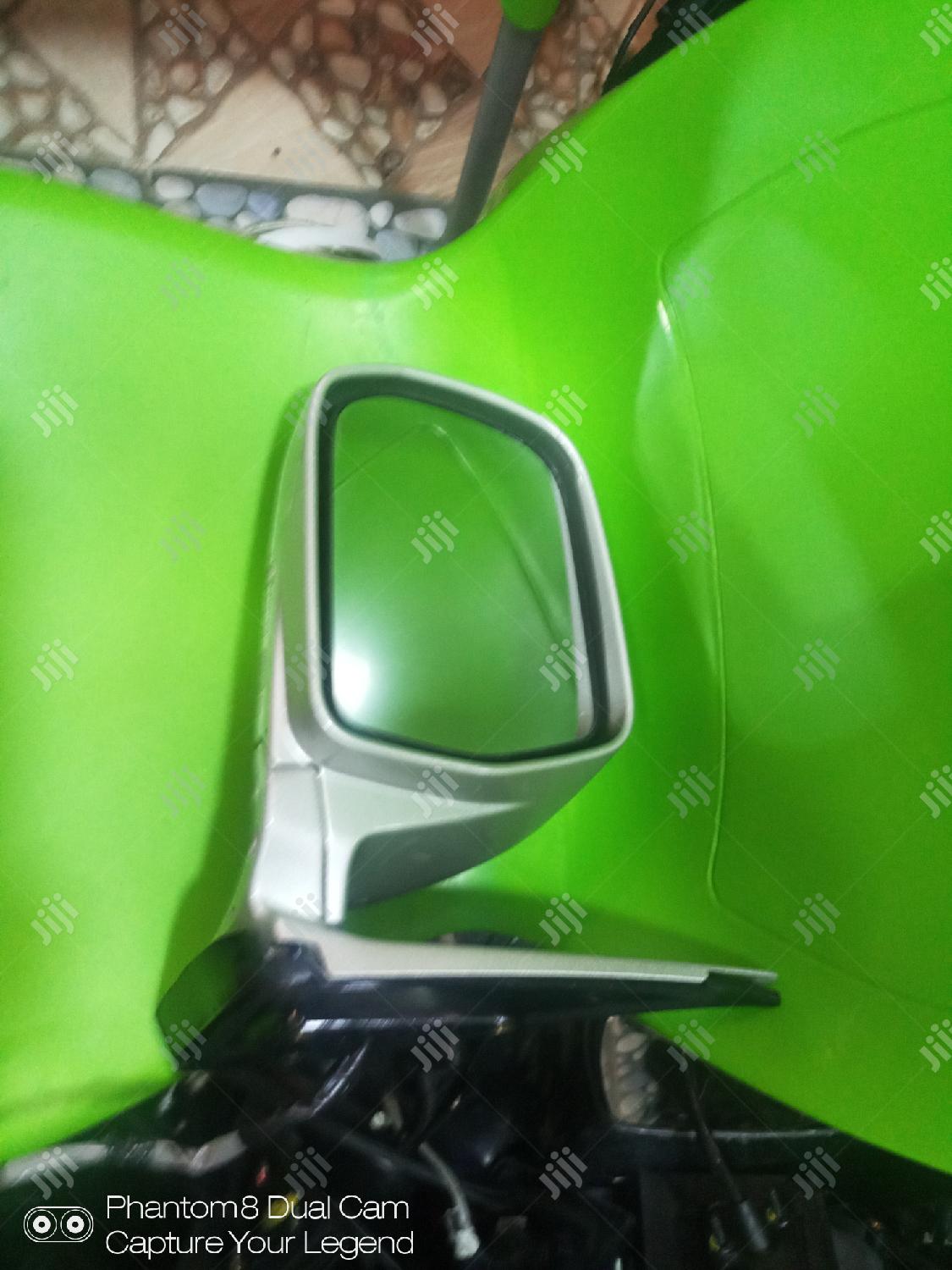 Toyota Highlander 2005 Side Mirrors