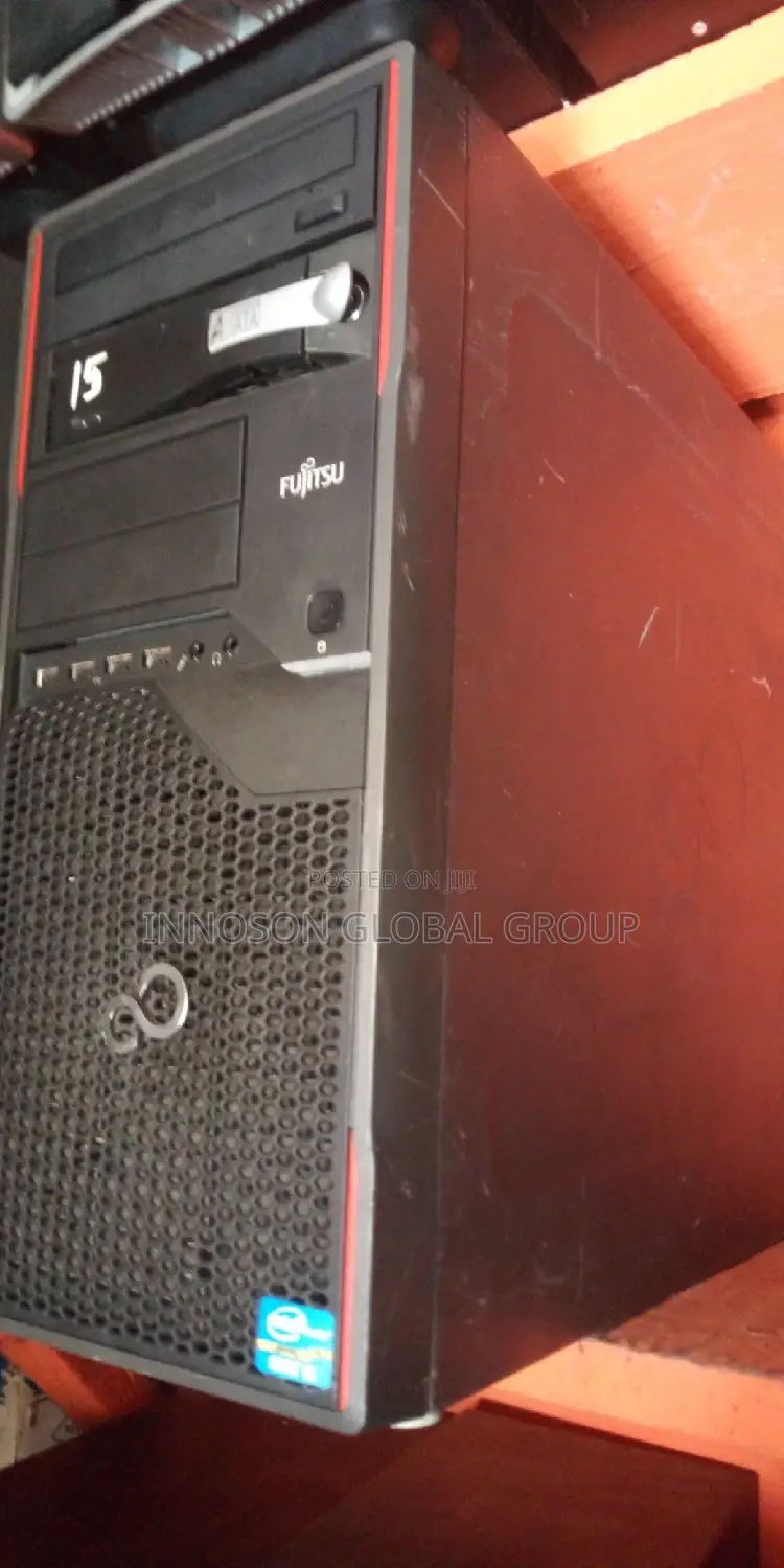 Desktop Computer Fujitsu Esprimo P957/E85+ 8GB Intel Core i5 HDD 500GB
