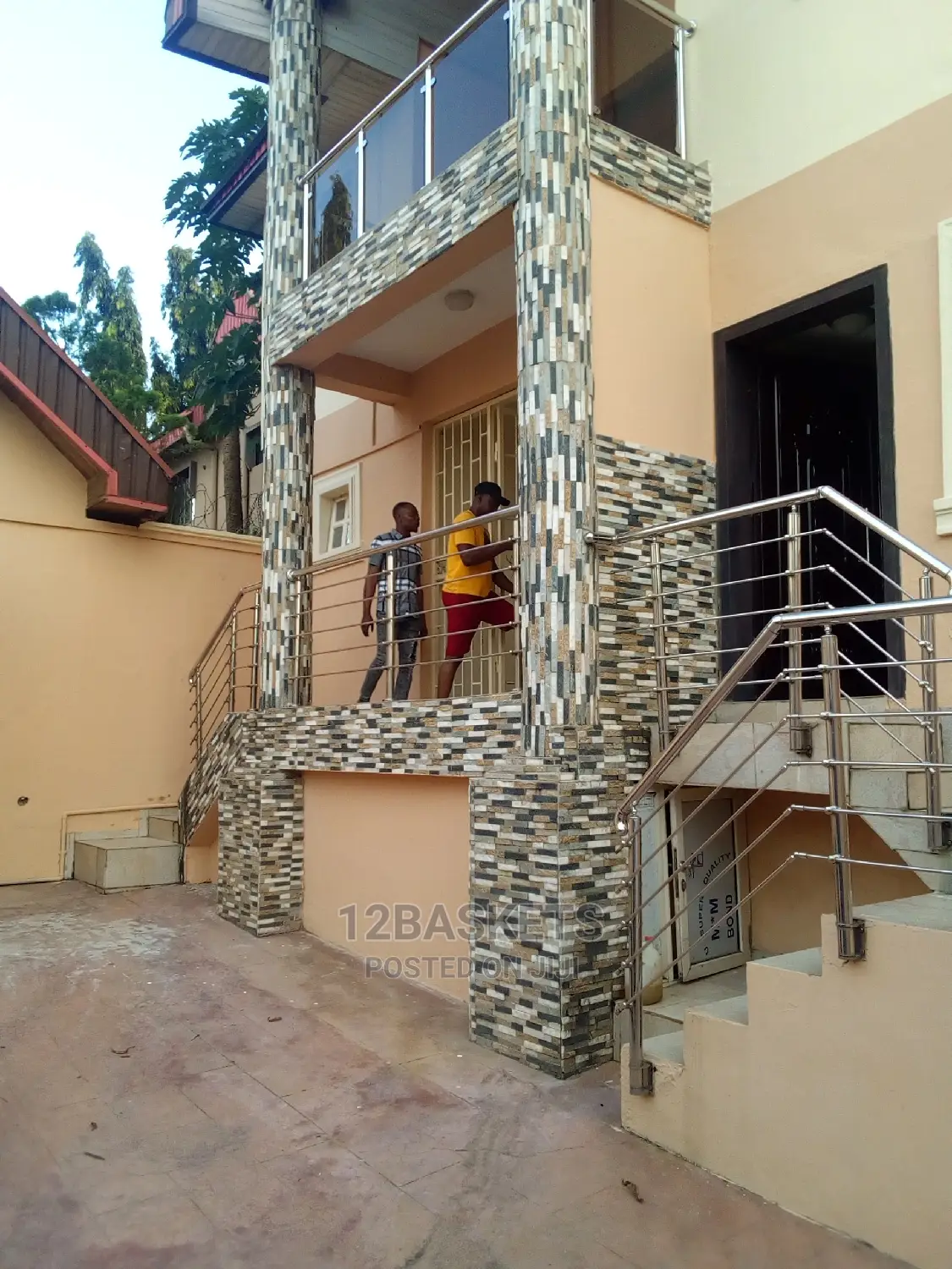 Furnished 3bdrm Apartment in Magodo for rent