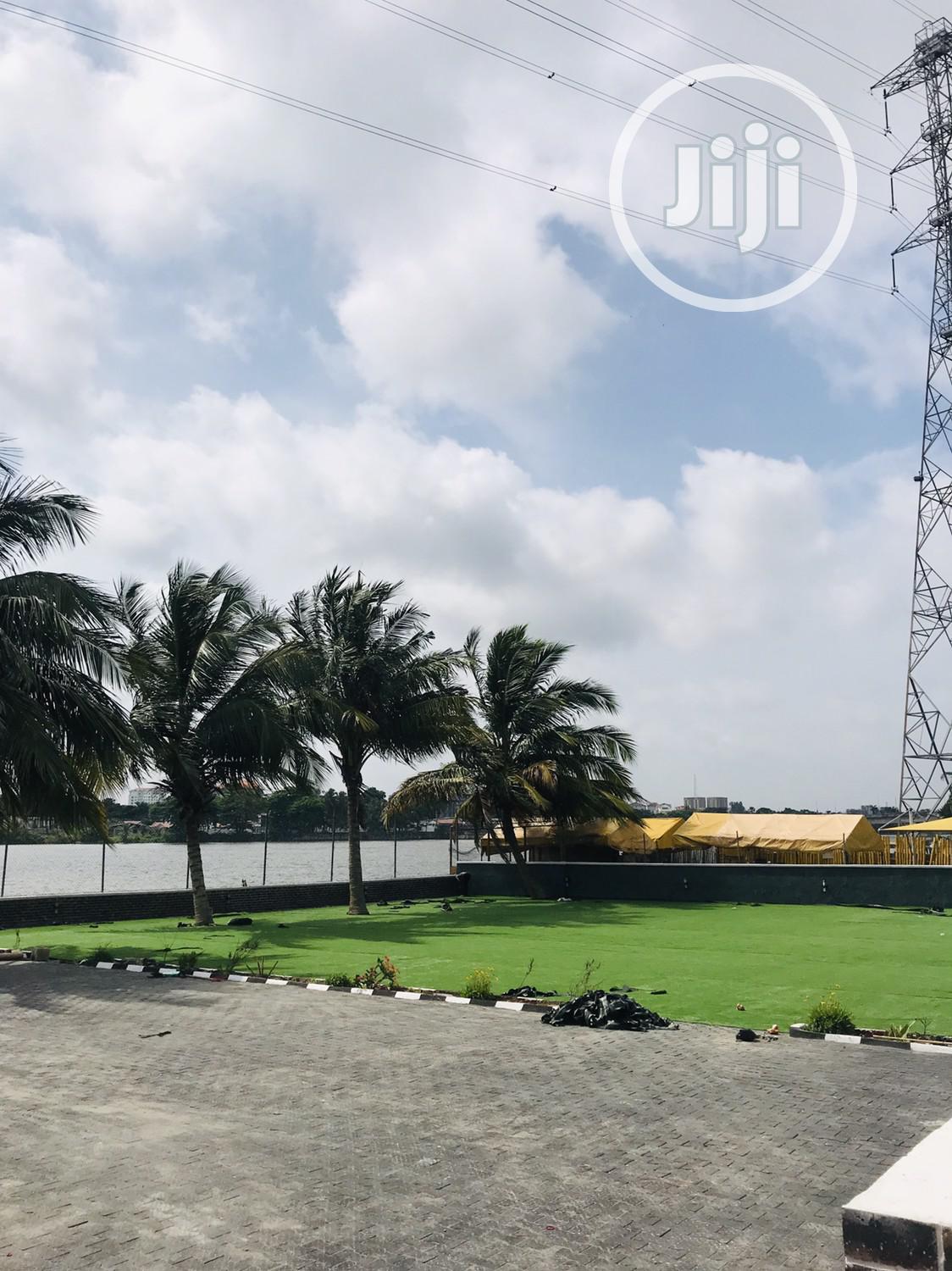 Grass Rugs for Kids Playground (We Deliver Nationwide)