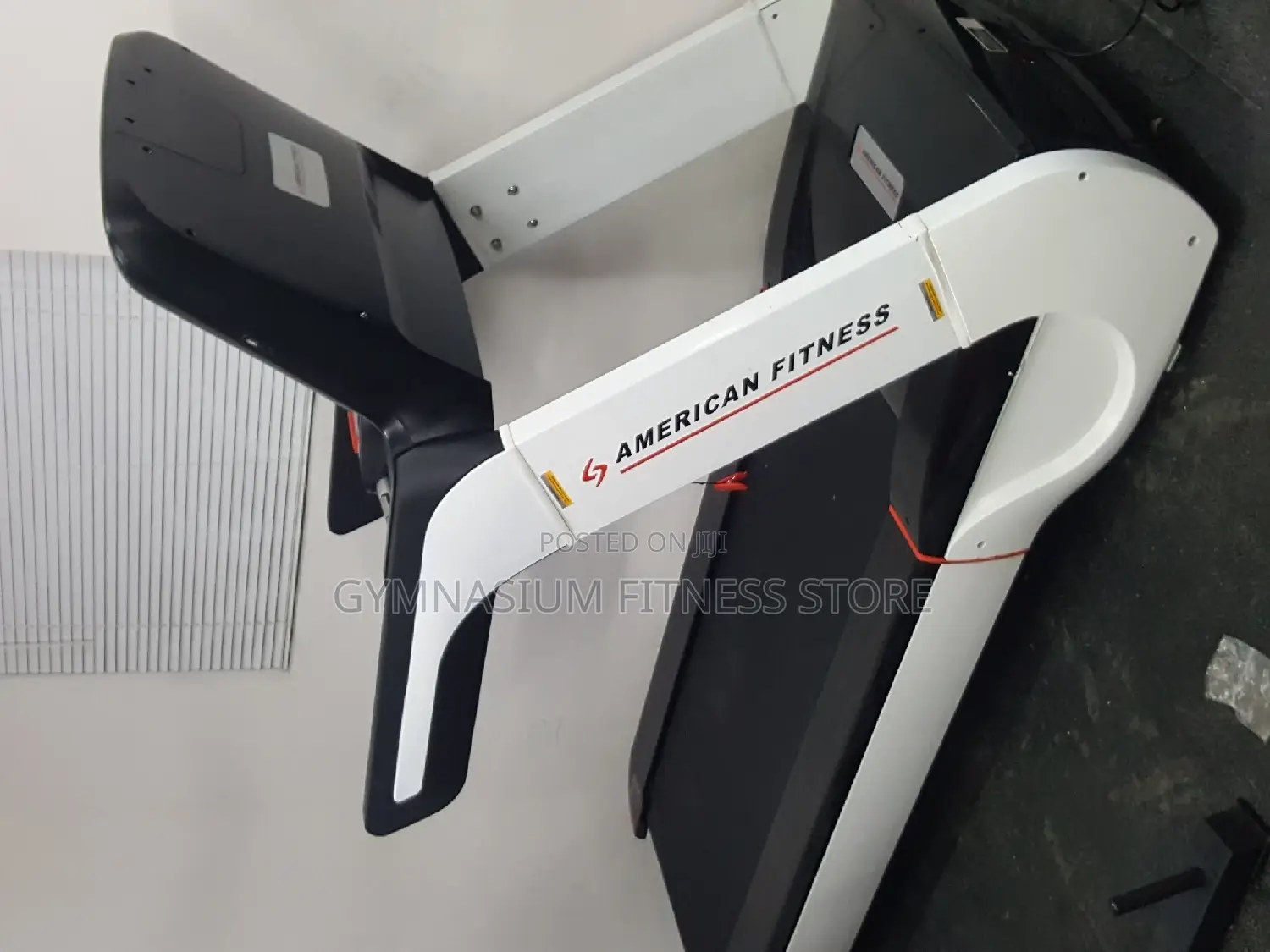 6hp Commercial Treadmill With Tv, Android And Music