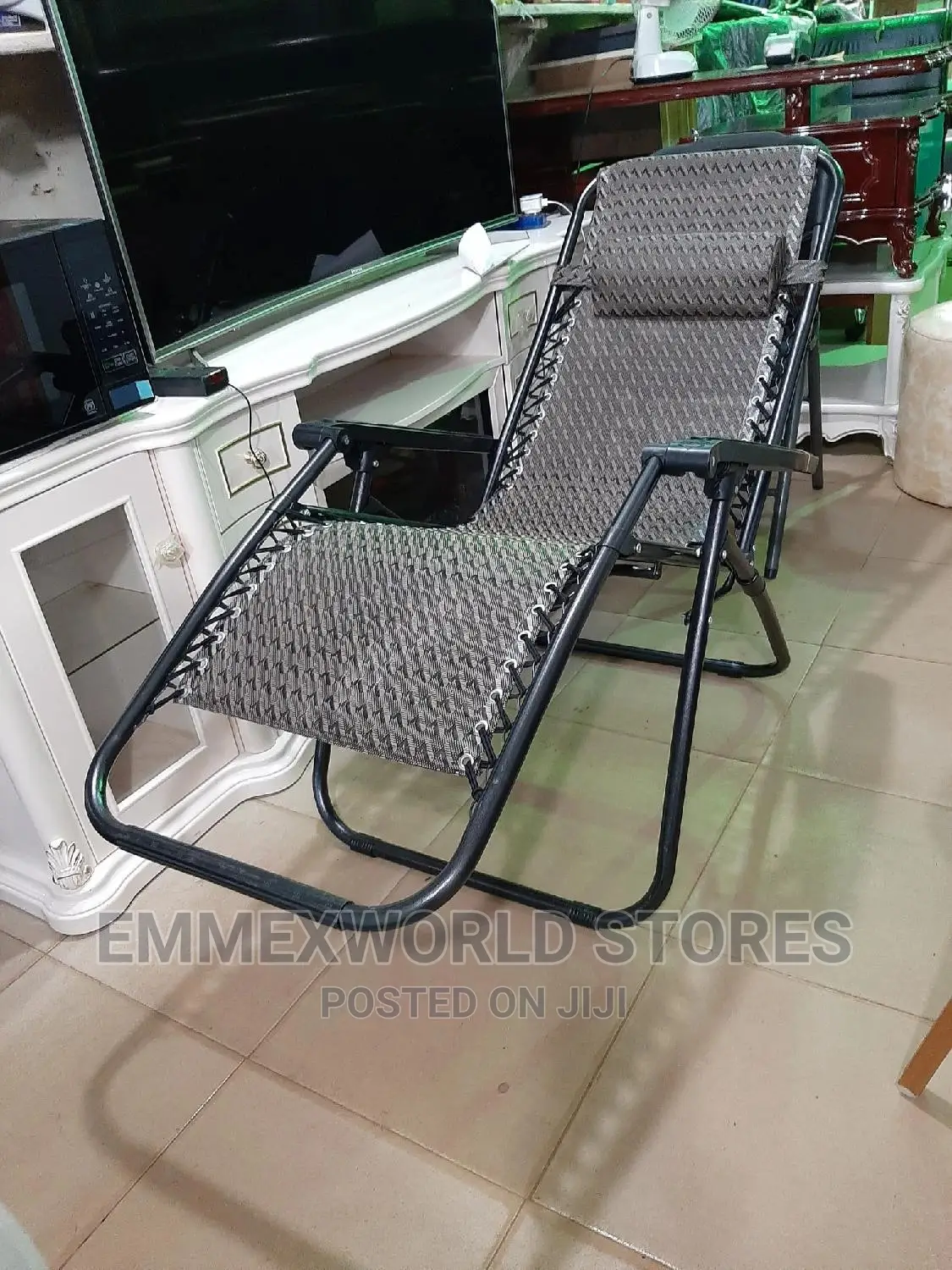Relaxing Chair (Camp Bed)