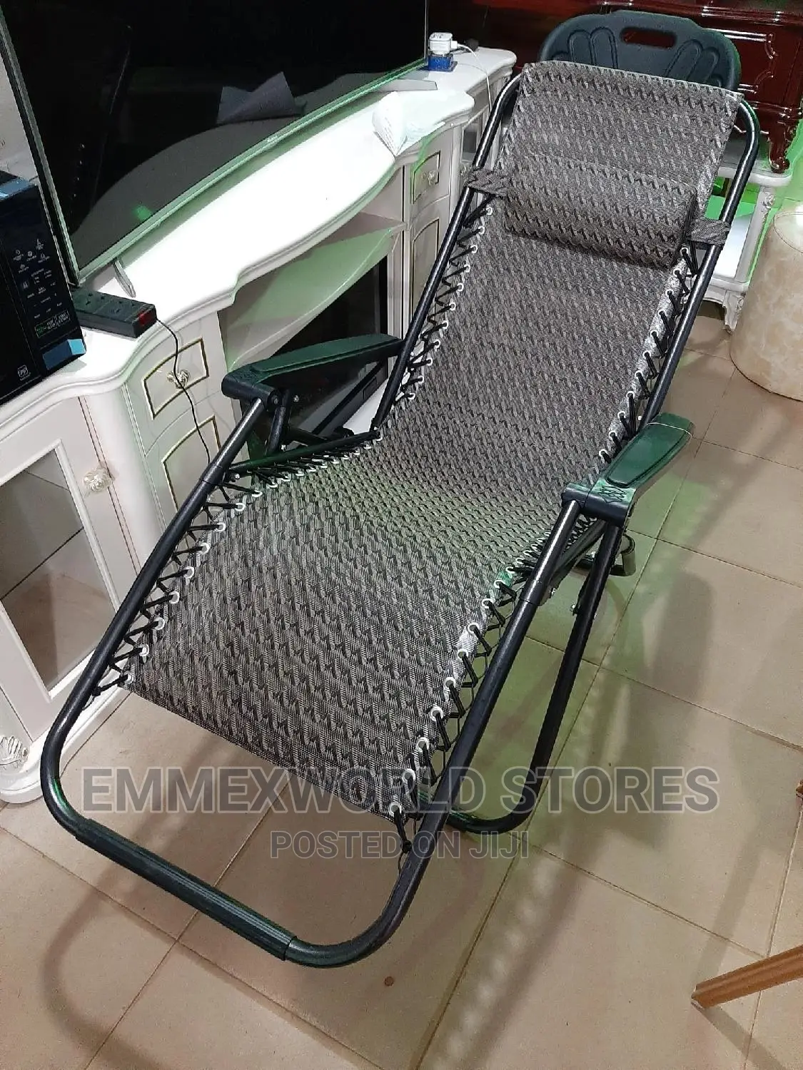 Relaxing Chair (Camp Bed)