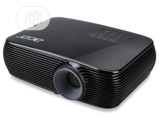 Super 4200 Lumens Acer Projector