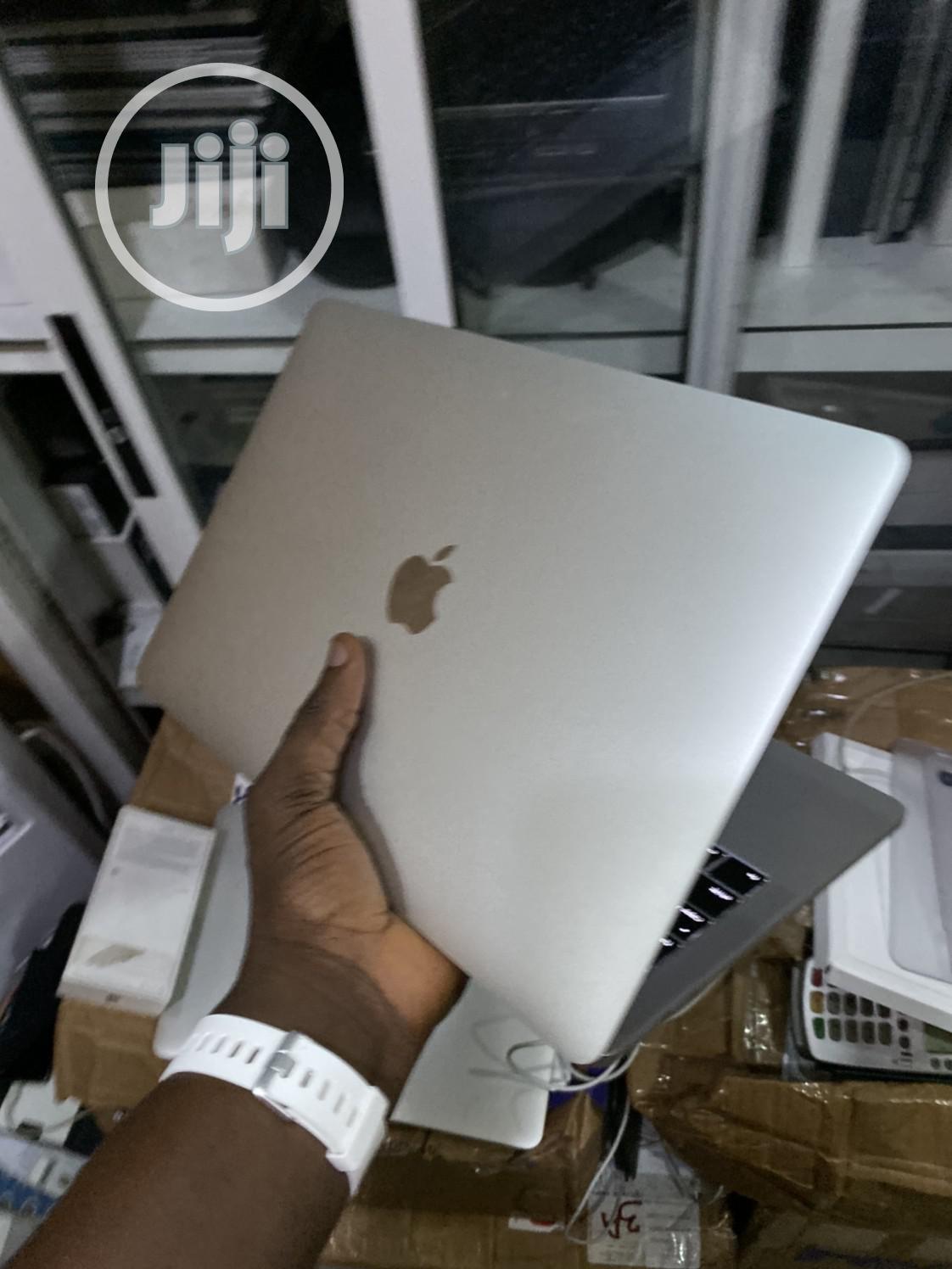 New Laptop Apple MacBook Pro 16GB Intel Core I7 512GB