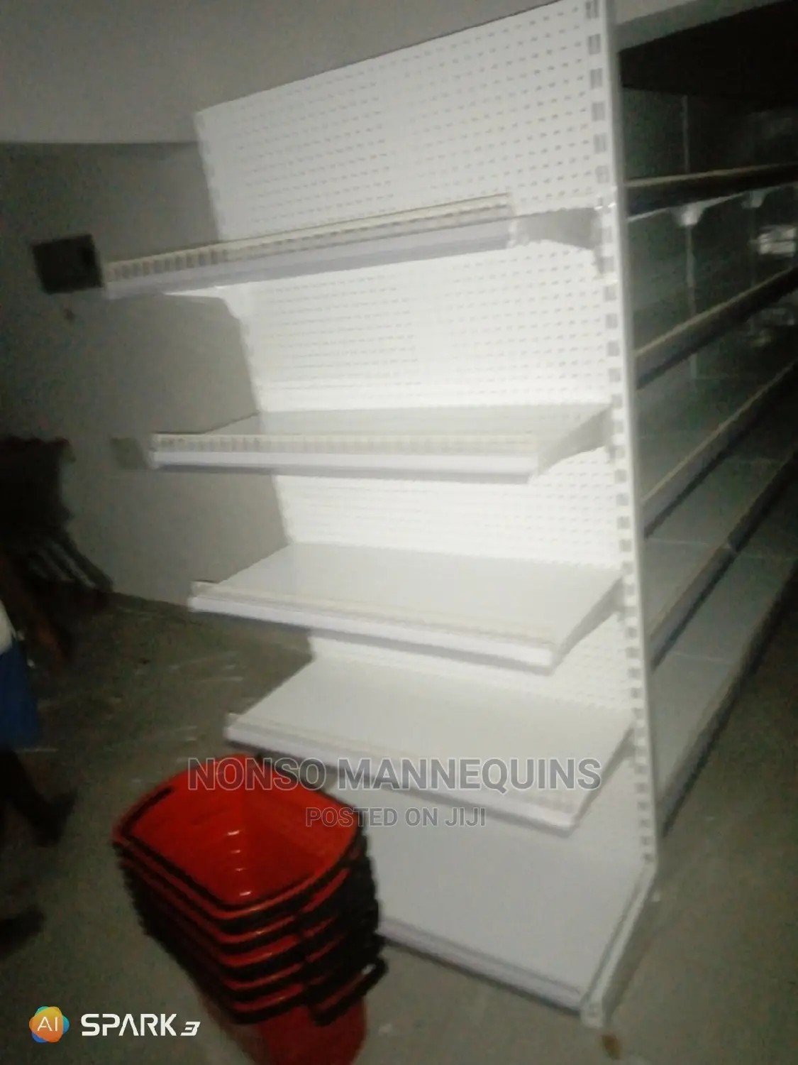 High Quality White Colour Supermarket Display Shelvingg
