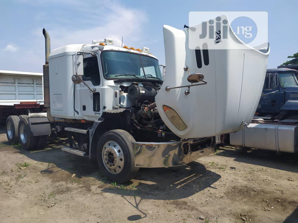 Tokunbo 2005 Vision MACK Ten Tyres Head Truck Superb Engine
