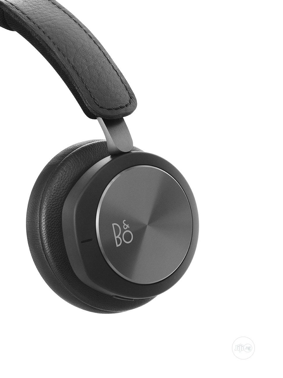 Bang & Olufsen Beoplay H8i Wireless Bluetooth On-ear Headphones.