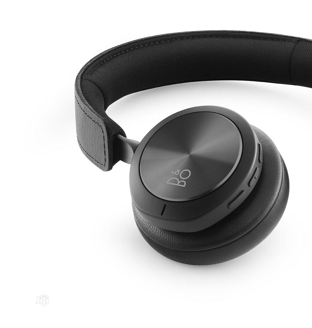 Bang & Olufsen Beoplay H8i Wireless Bluetooth On-ear Headphones.