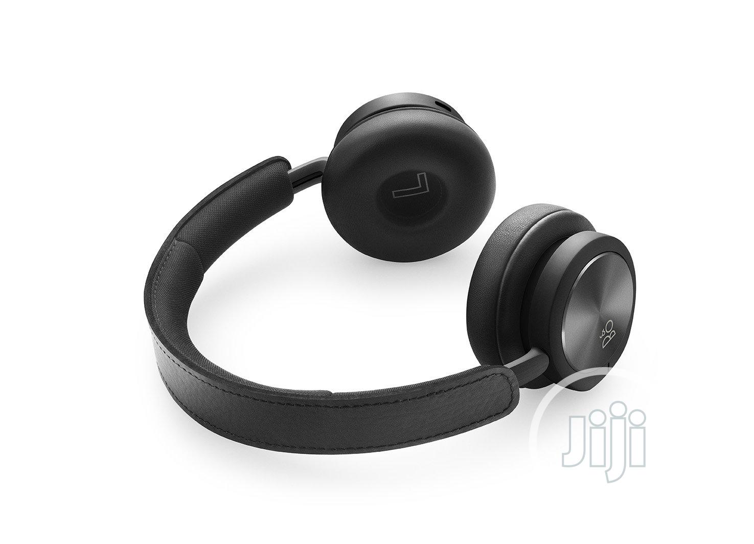 Bang & Olufsen Beoplay H8i Wireless Bluetooth On-ear Headphones.
