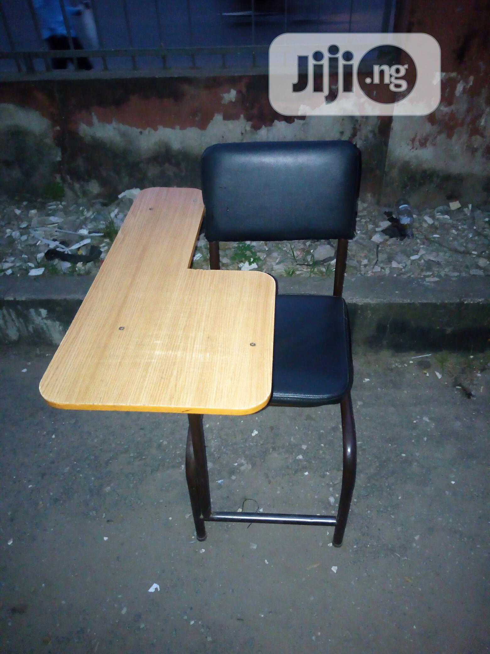 Quality Study/Reading Chair With Leather Seat
