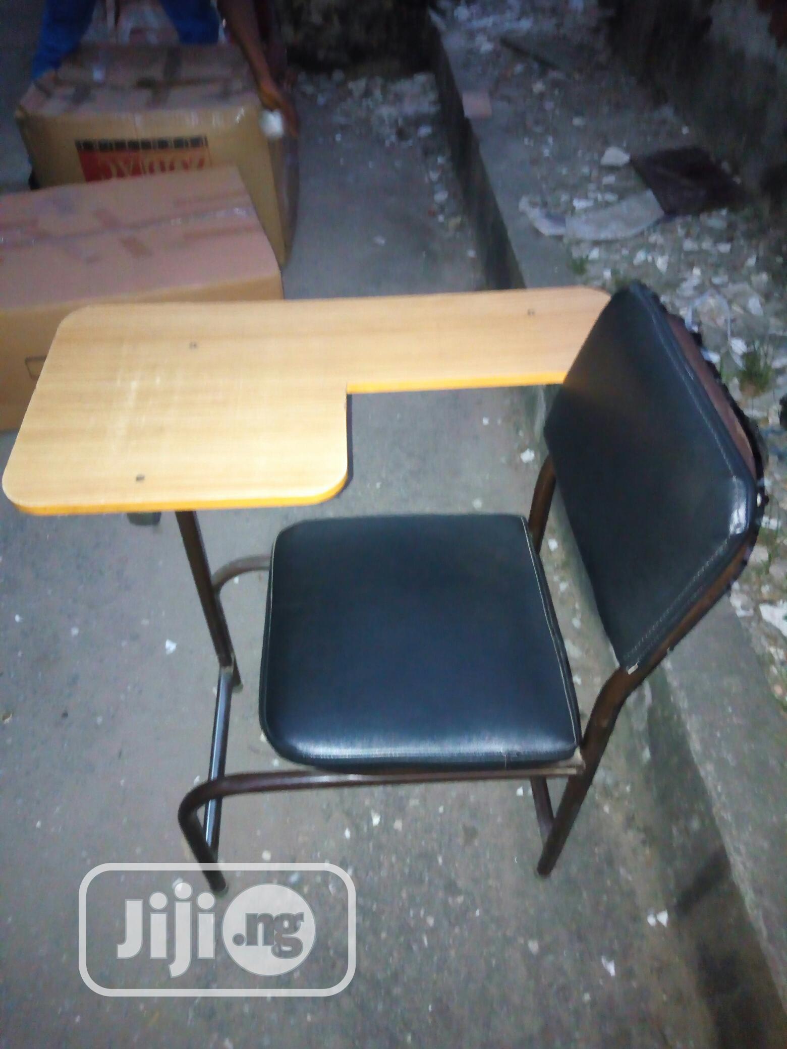 Quality Study/Reading Chair With Leather Seat