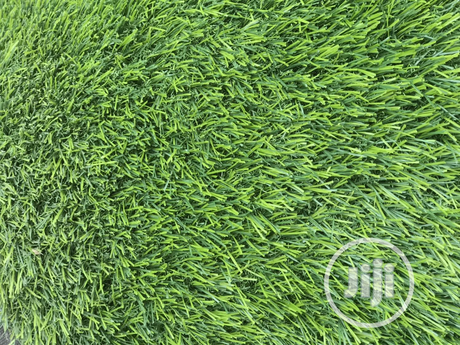 Two Shades of Green Mixture Grass for Outdoor