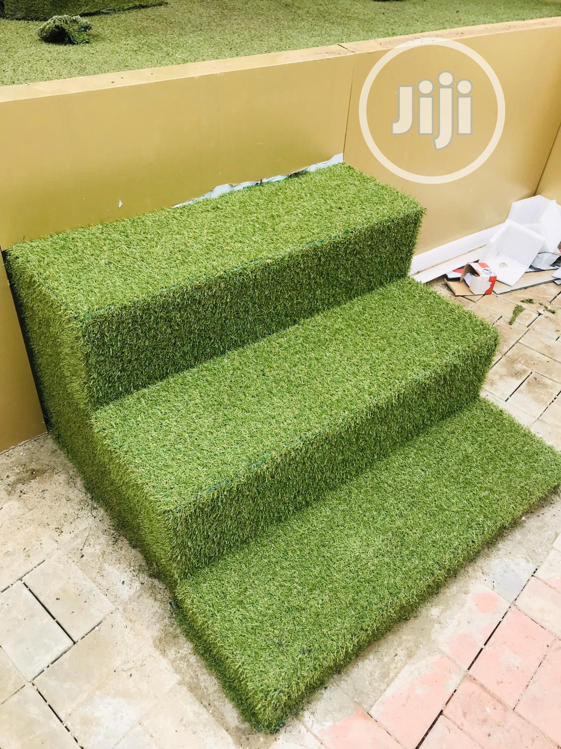 Redefine Your Staircase With Grass Rugs