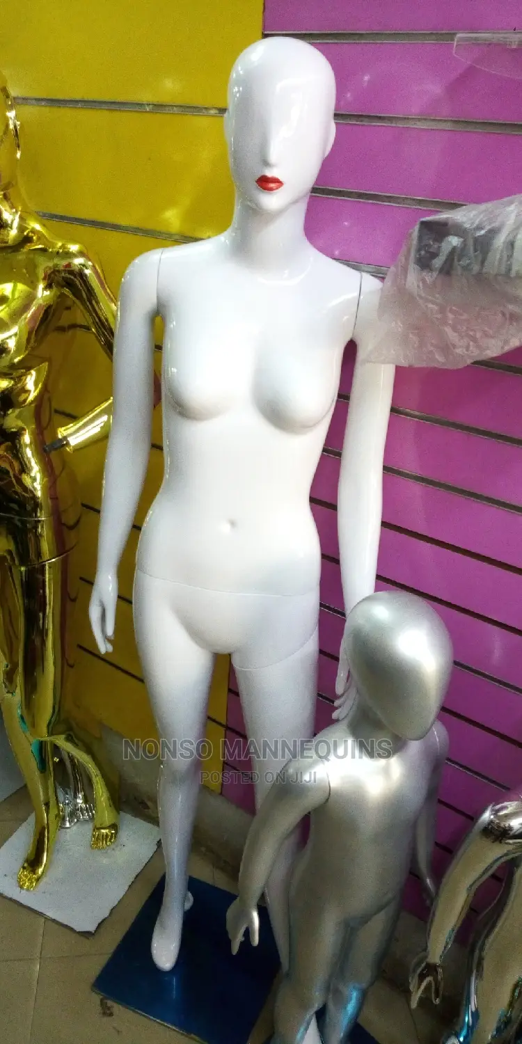 Glossy White Fibre Reinforced Plastic Female Mannequins
