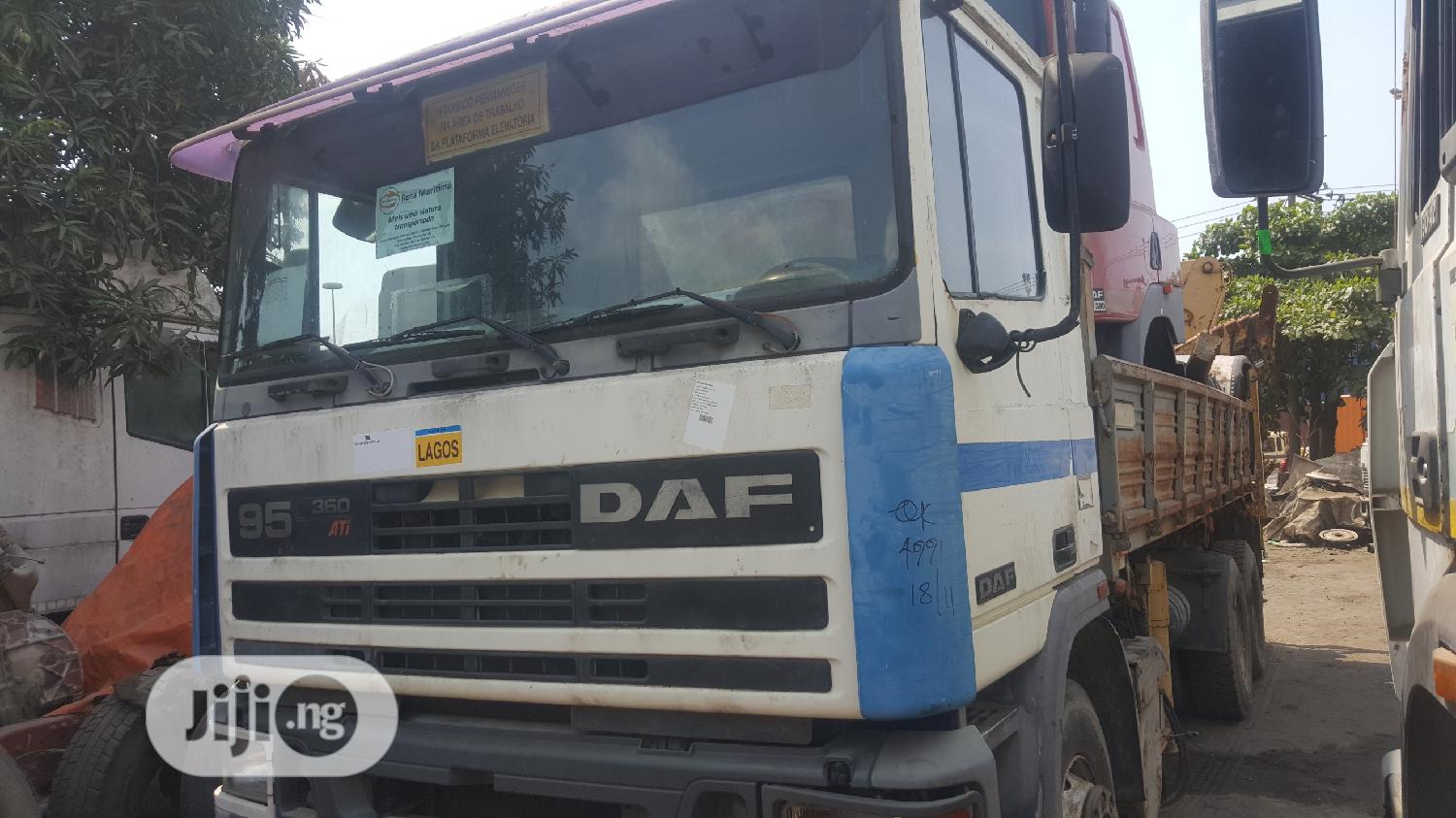 Tokunbo 18tons Hiab Self Loader DAF 95ati Ten Tyres Truck