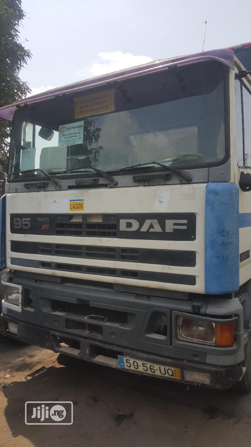 Tokunbo 18tons Hiab Self Loader DAF 95ati Ten Tyres Truck