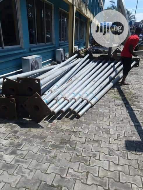 Local Made 6 Meters Galvanize Pole for Project Street Light