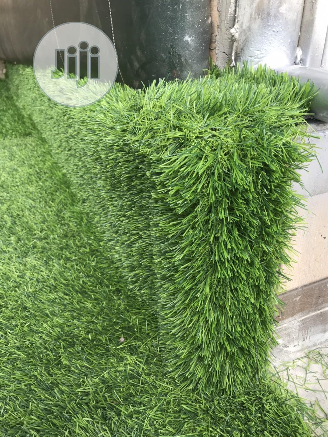 Spot the Edge of Our Quality Artificial Grass Rugs