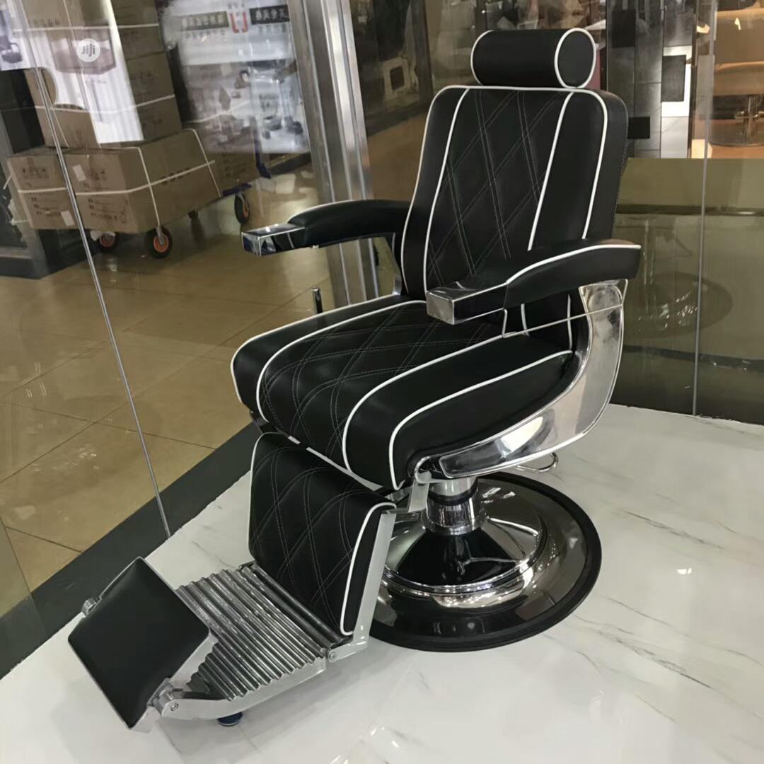 Standard Barbing Chair