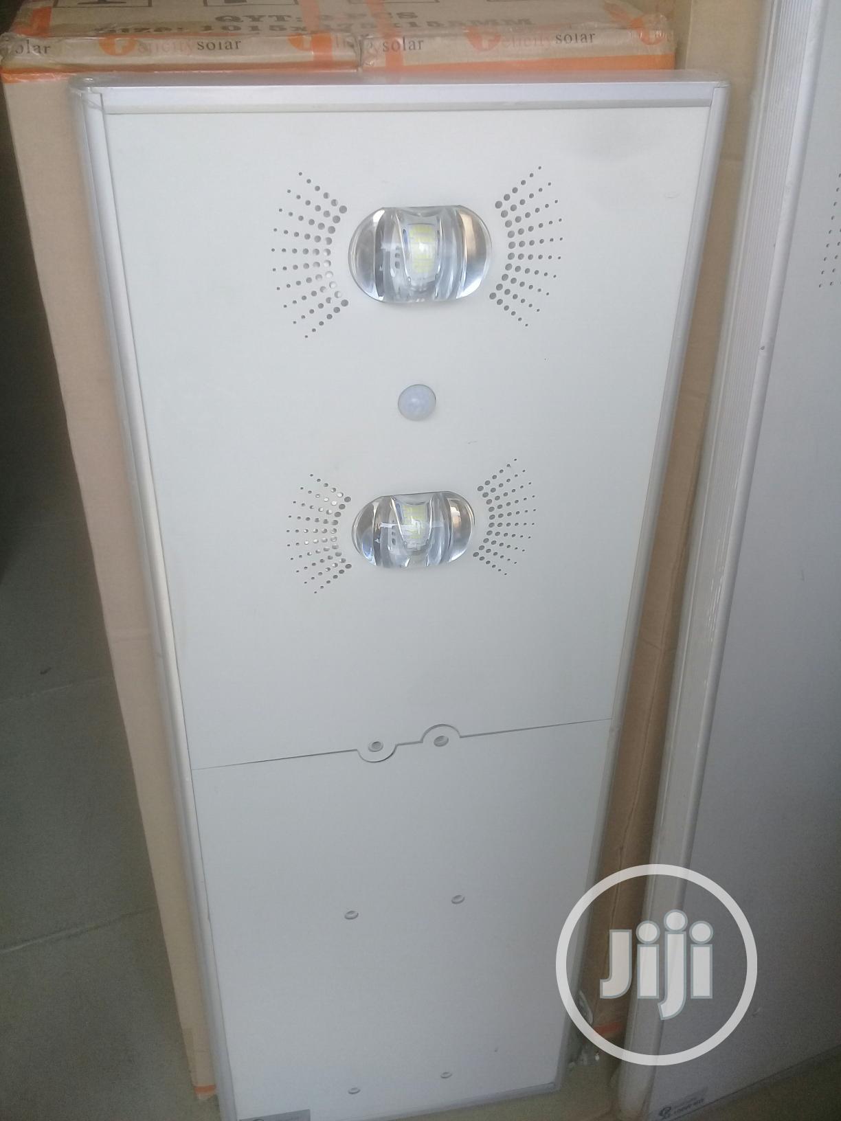 30watts Felicity All In One Street Light