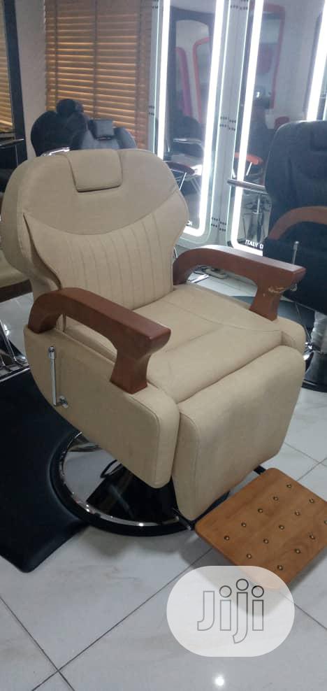 Standard Barbing Chair
