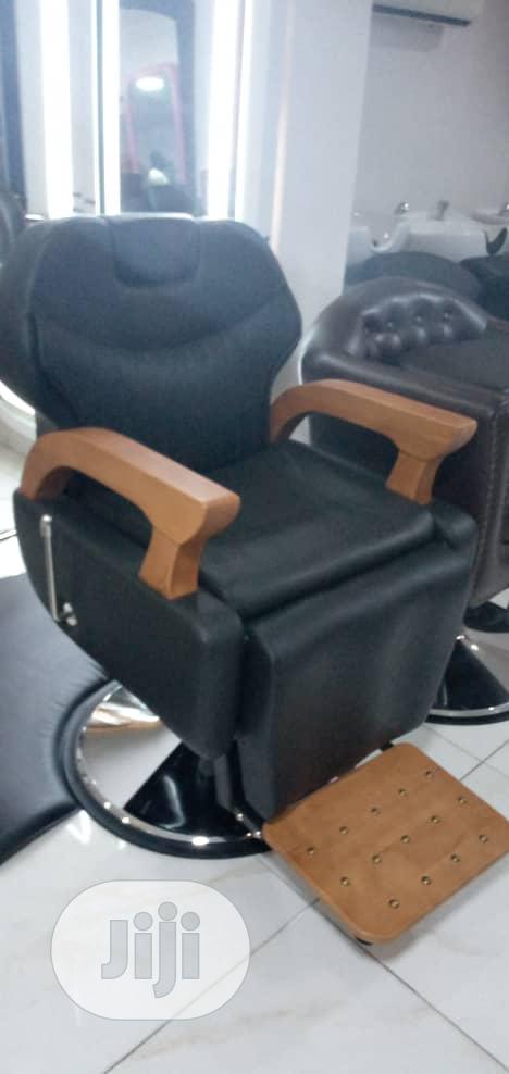 Standard Barbing Chair