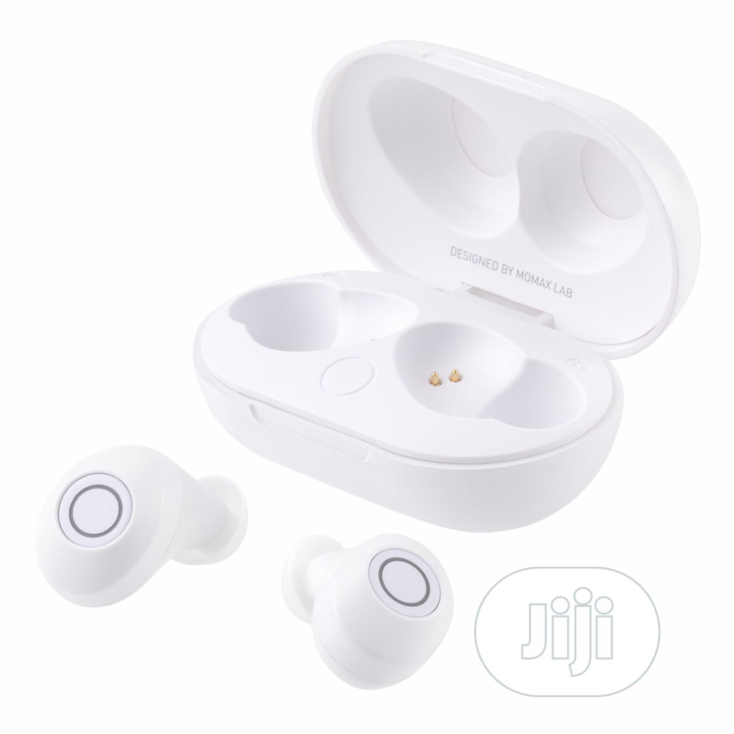 Momax Pills True Wireless Earphone With Charging Box - Black