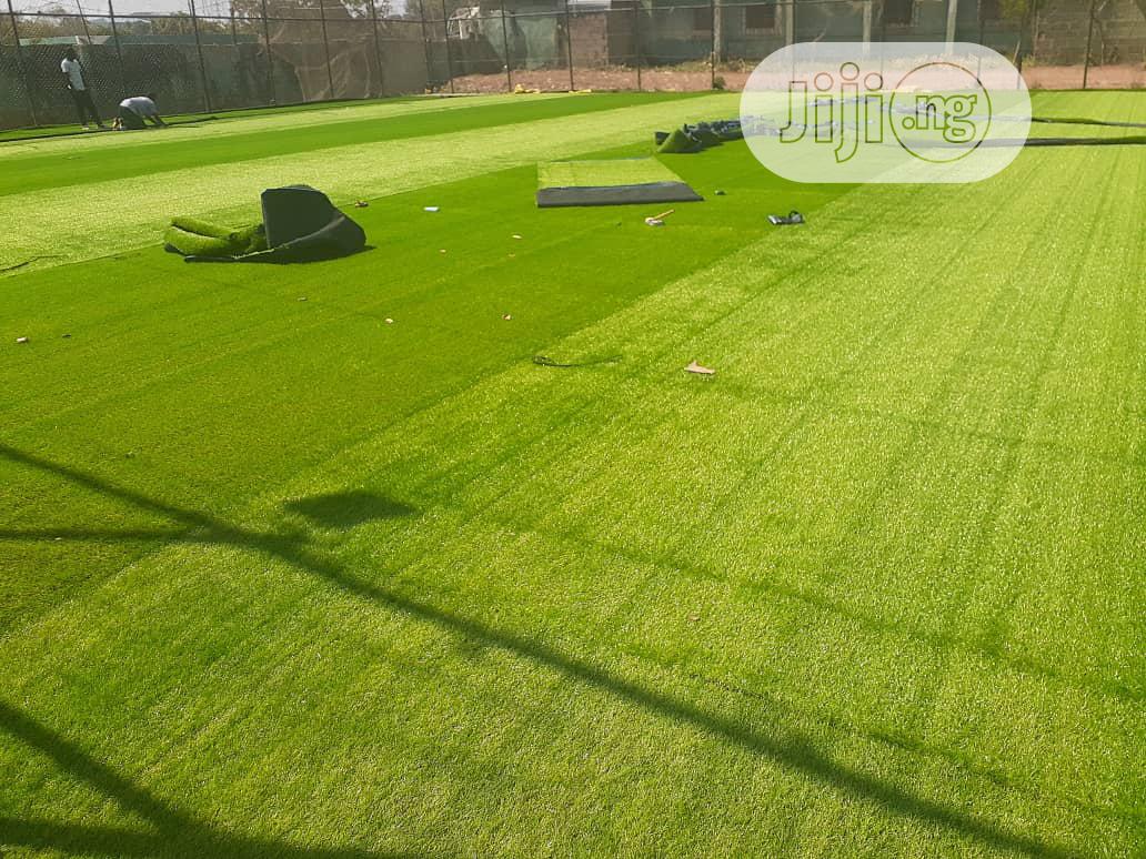New Standard Artificial Green Grass for Outdoor Purposes.