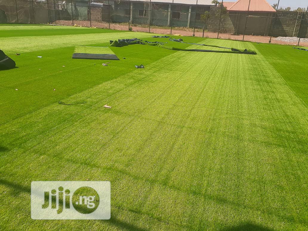 New Standard Artificial Green Grass for Outdoor Purposes.