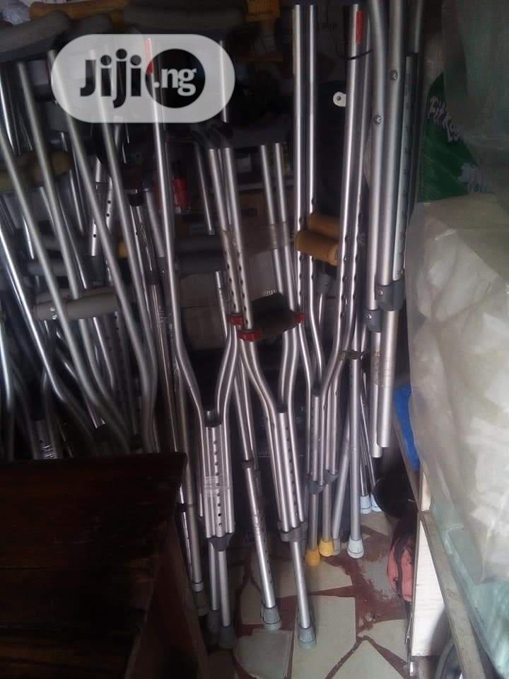 Auxiliary Crutches
