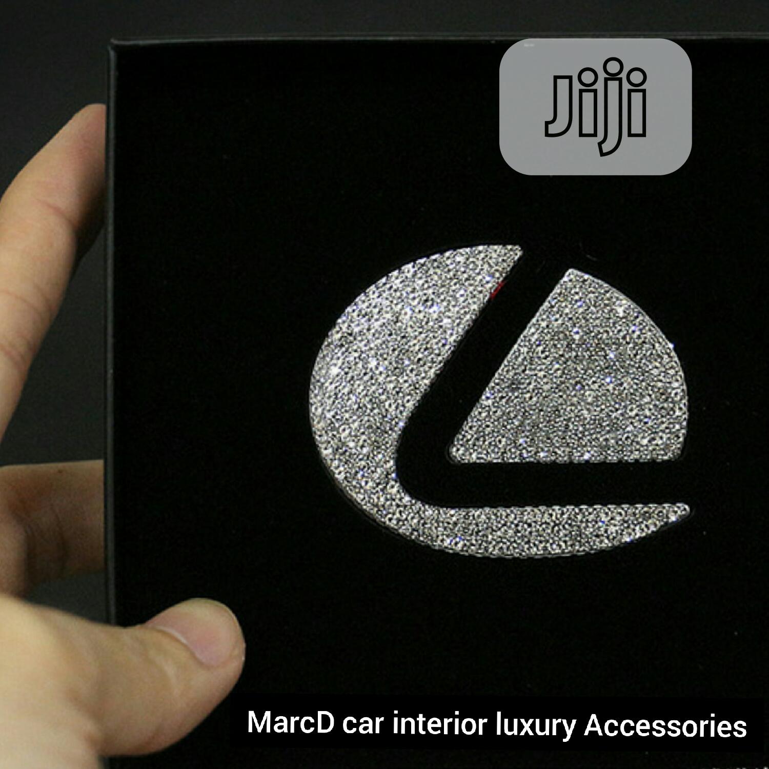 Diamond Stunded Entrusted Logo Placer.