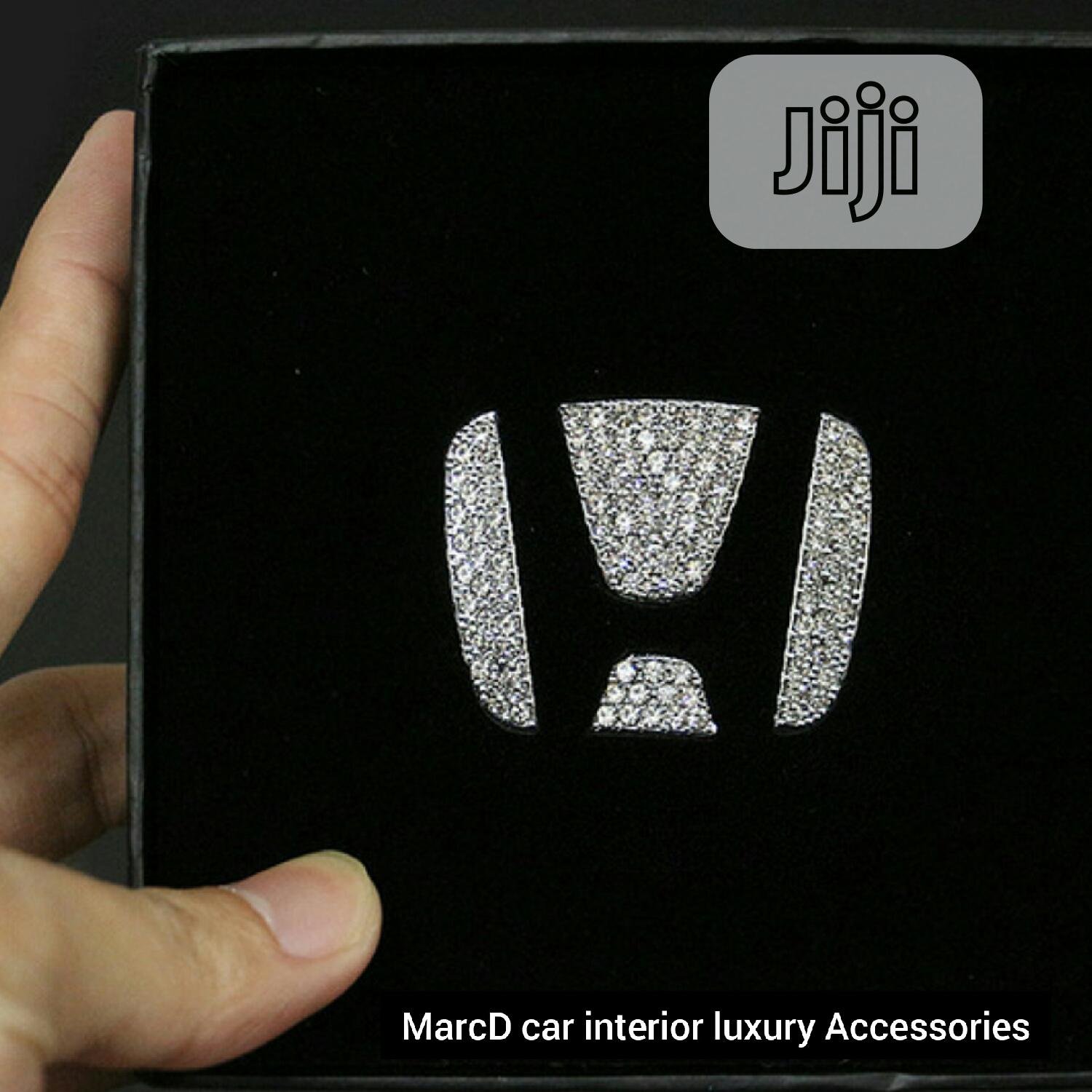 Diamond Stunded Entrusted Logo Placer.