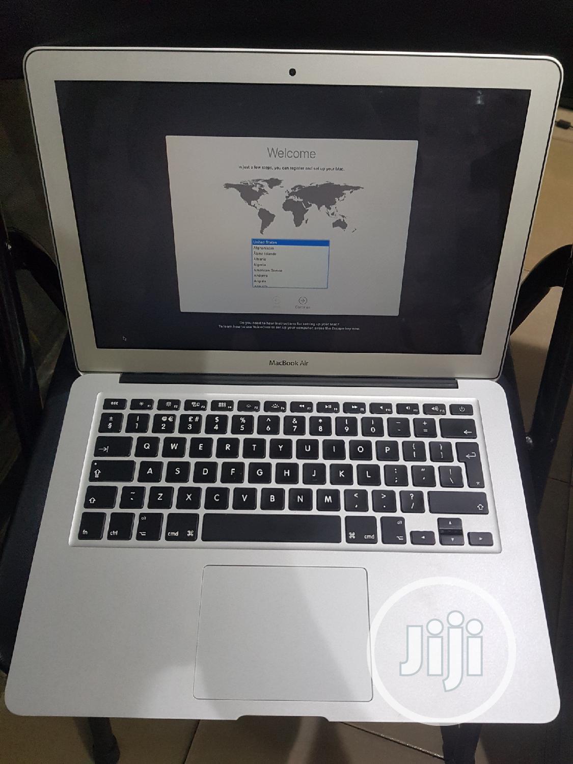Laptop Apple MacBook Air 8GB Intel Core i5 SSD 128GB