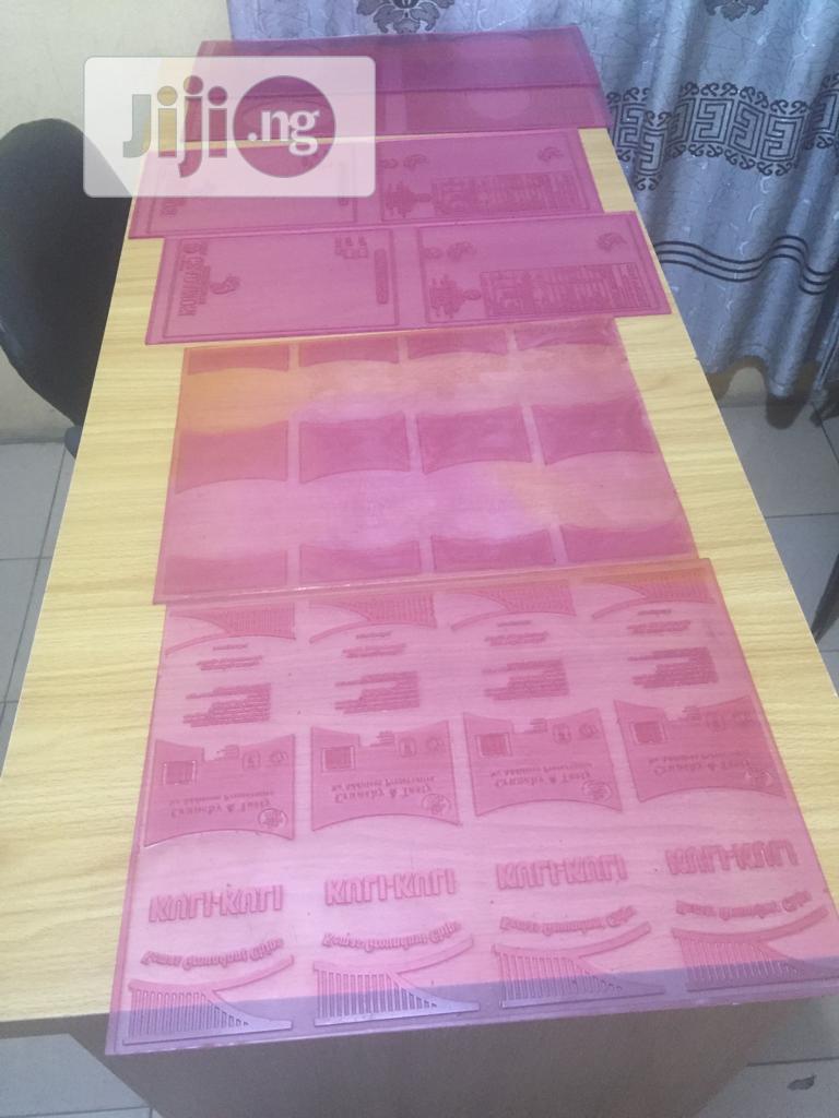Rubber Stereo Plate For Bread,Pure Water, Popcorn And Chicken Nylon