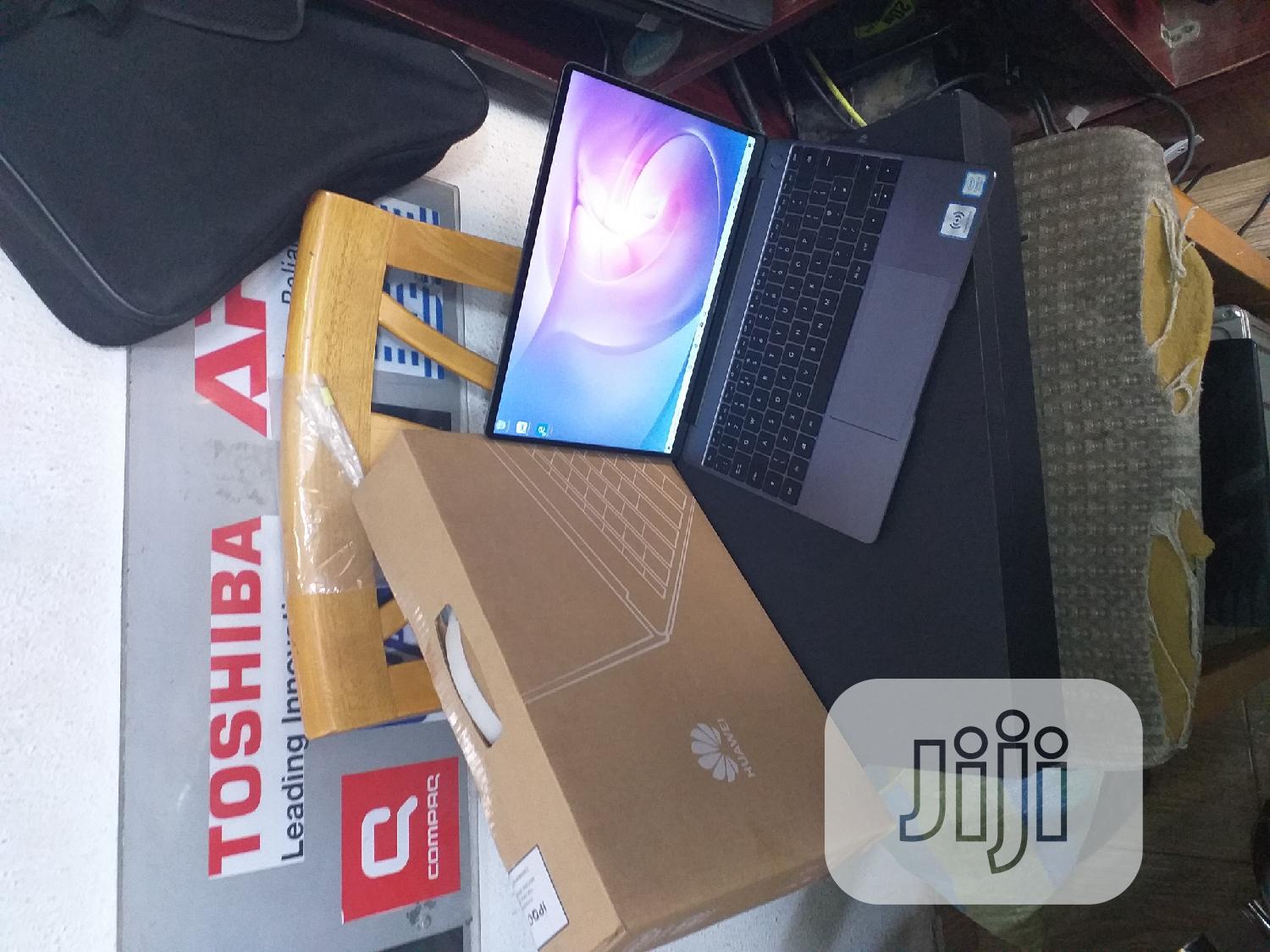 Laptop Huawei MateBook 13 WRT-W19E 8GB Intel Core I7 SSD 512GB
