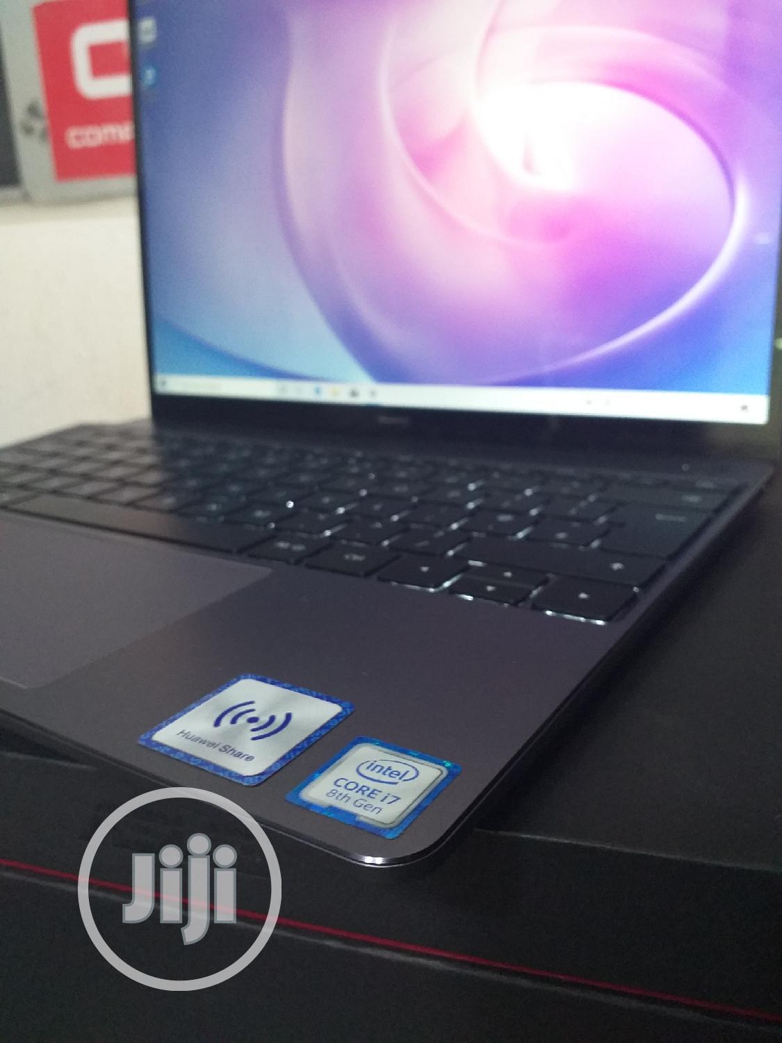 Laptop Huawei MateBook 13 WRT-W19E 8GB Intel Core I7 SSD 512GB
