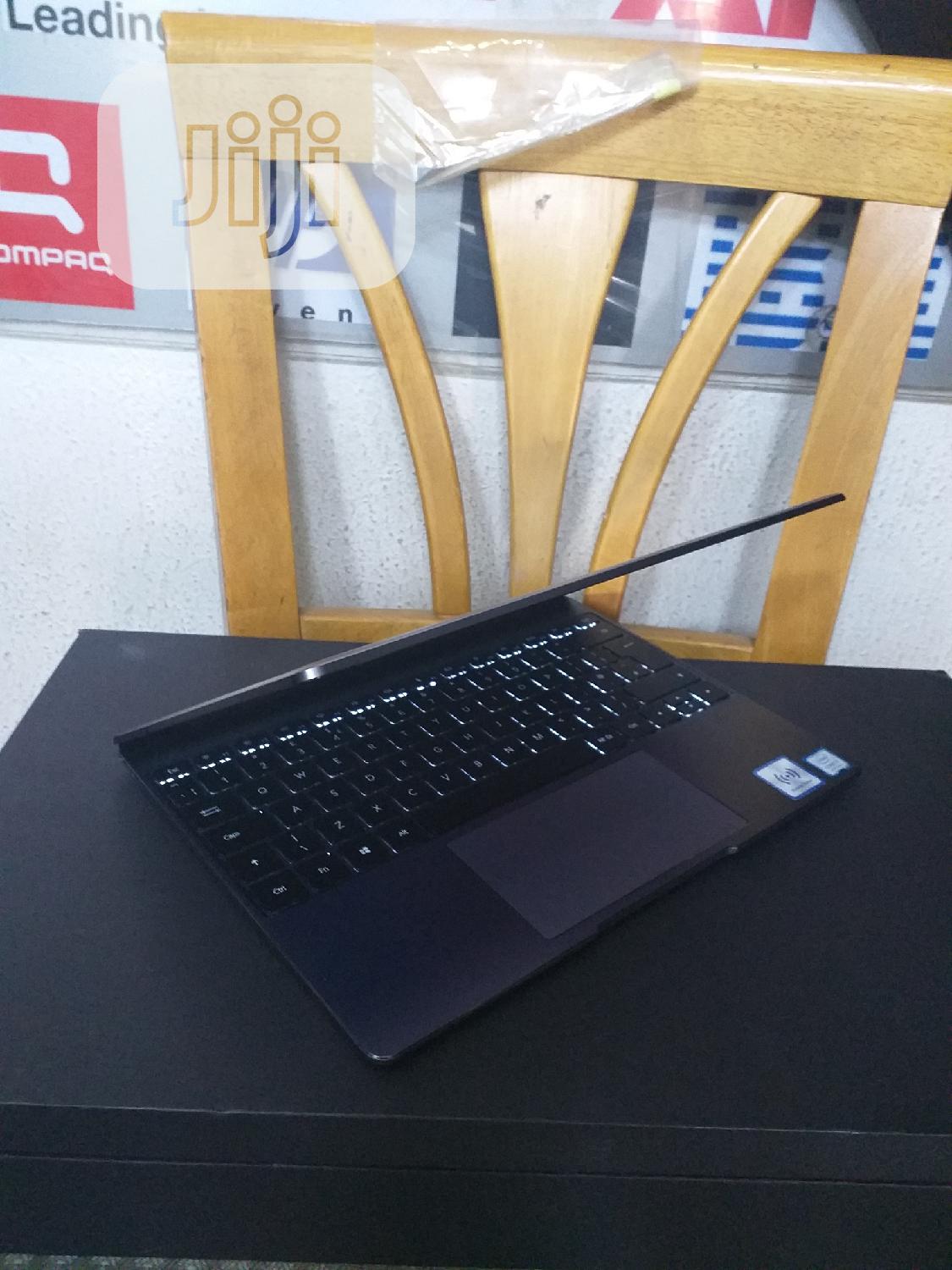 Laptop Huawei MateBook 13 WRT-W19E 8GB Intel Core I7 SSD 512GB