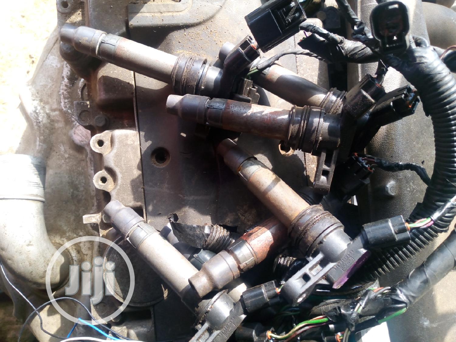 6 Pics 06-012 Volvo 3.2 Engine Coil