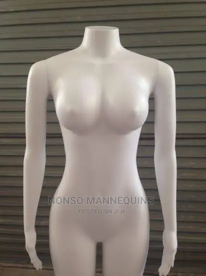 Female Mannequin Without Head but Has Hands No 1