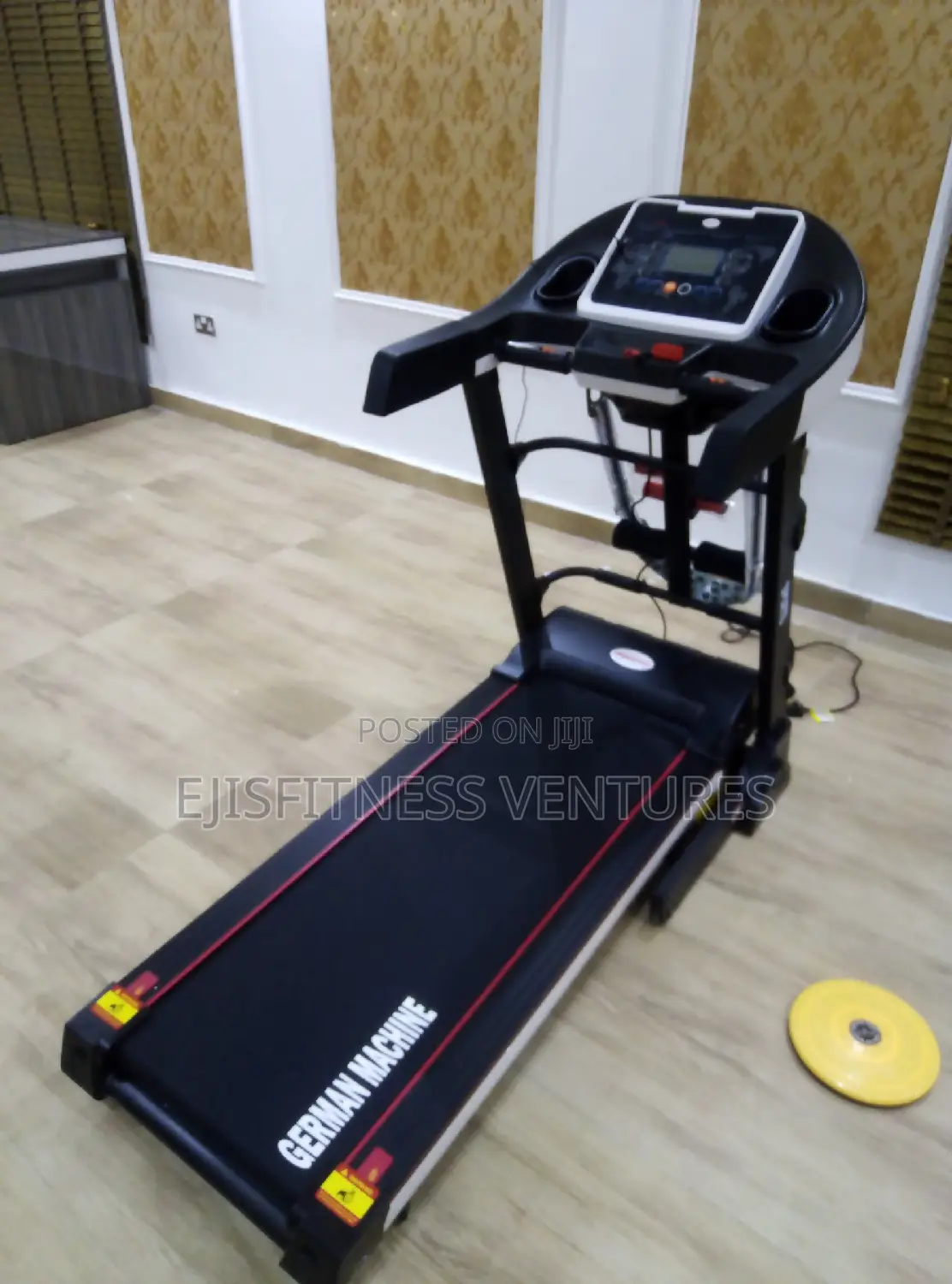 2.5 Hp German Treadmill With Massager
