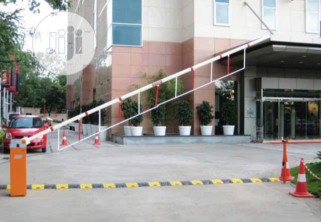 Boom Vehicle Barrier