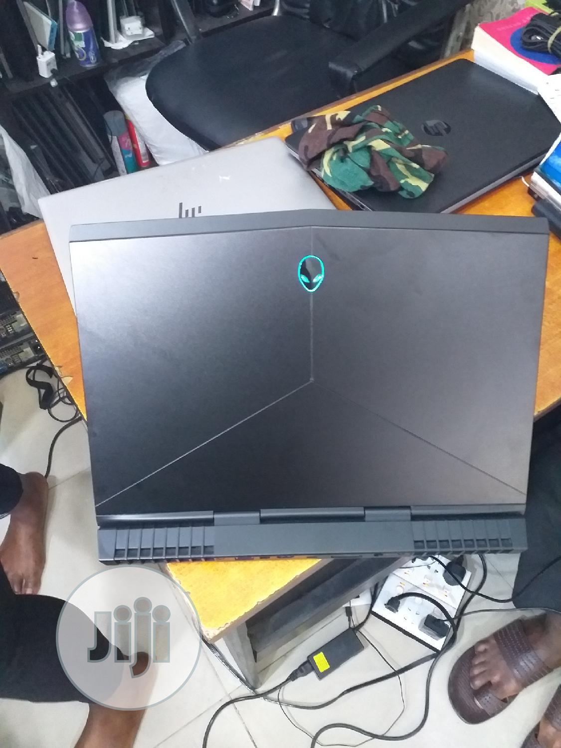 Laptop Dell 16GB Intel Core I9 SSHD (Hybrid) 1.5T