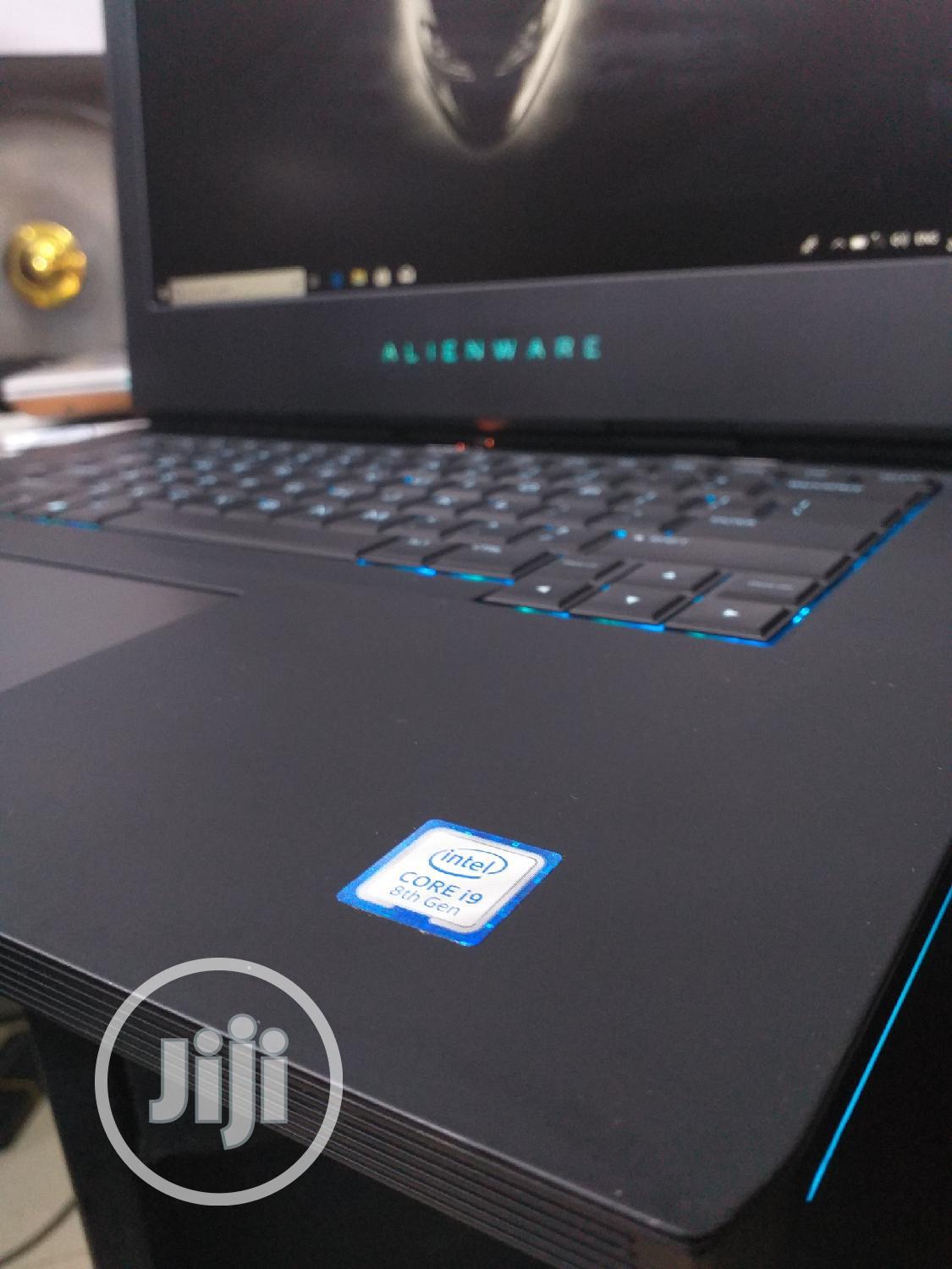 Laptop Dell 16GB Intel Core I9 SSHD (Hybrid) 1.5T