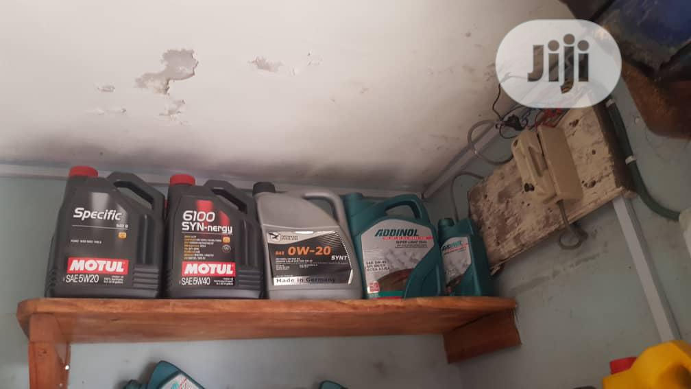 Engine Oil For Benz, BMW, Dodge, Porsche And American Motors