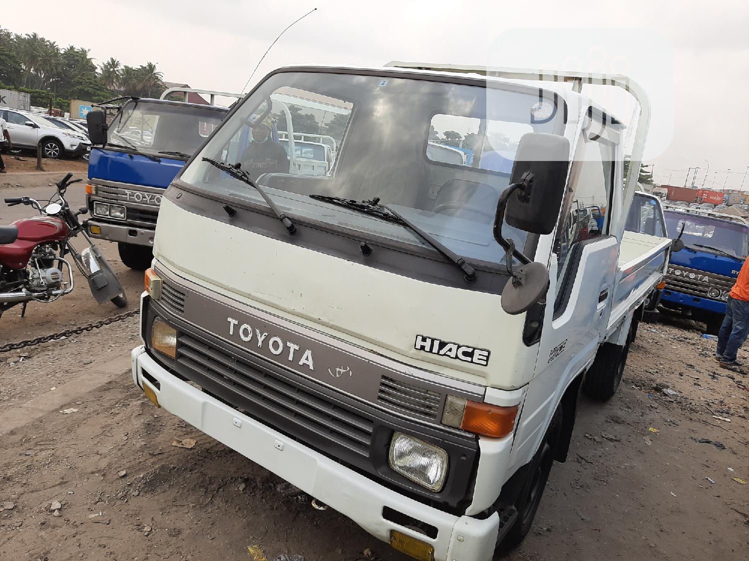 Toyota Dyna 150 2001 White
