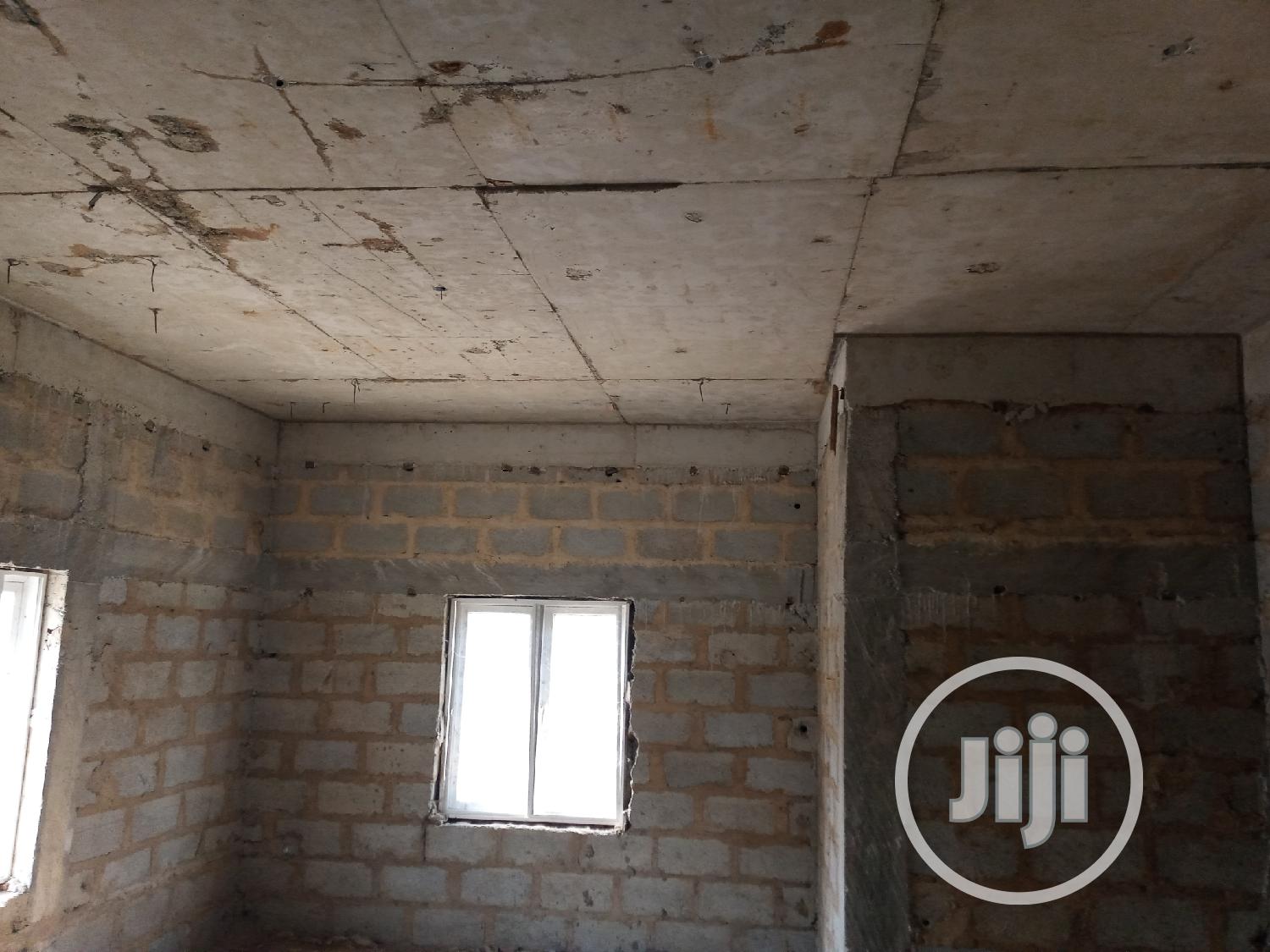 5bdrm Duplex in Asokoro for sale