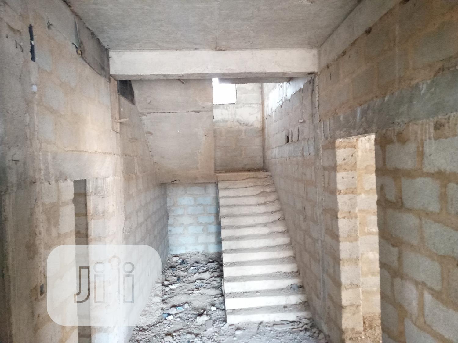 5bdrm Duplex in Asokoro for sale
