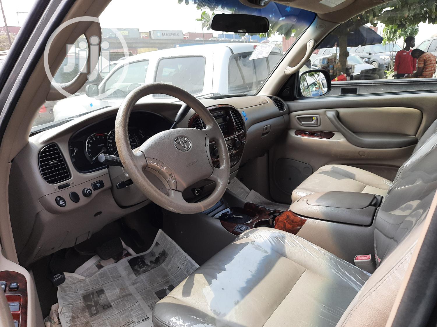 Toyota Sequoia Limited 4dr SUV 4WD (4.7L 8cyl 5A) 2006 Gray