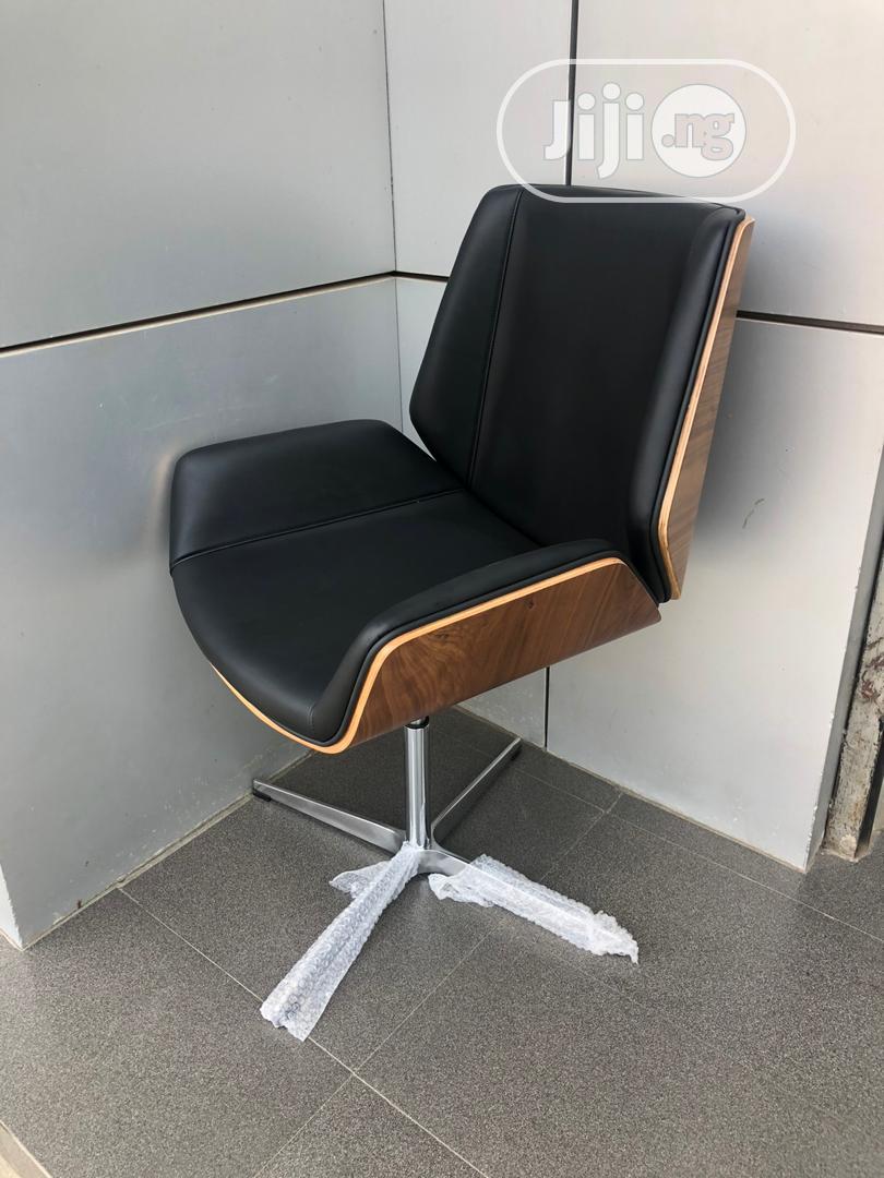 Executive Adjustable Office Visitors With Wooden Back